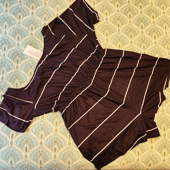 NEW Comfy Off-shoulder B&W Striped Onesie Romper PLUS Size 18-20 / XL-1X - Picture 2 of 3